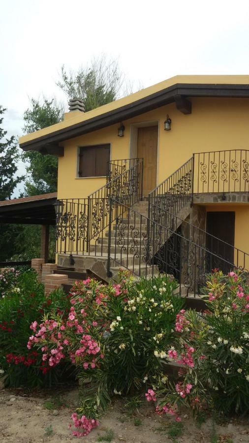 Rifugio Della Pace Piano Terra E Primo Piano Villa Sant Isidoro  Exterior photo